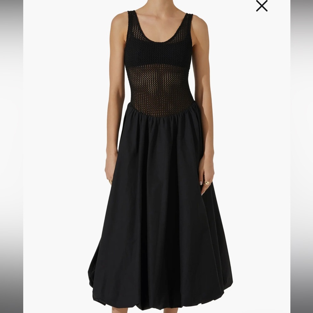 Astr The Label Contrast Bubble Hem Midi Dress